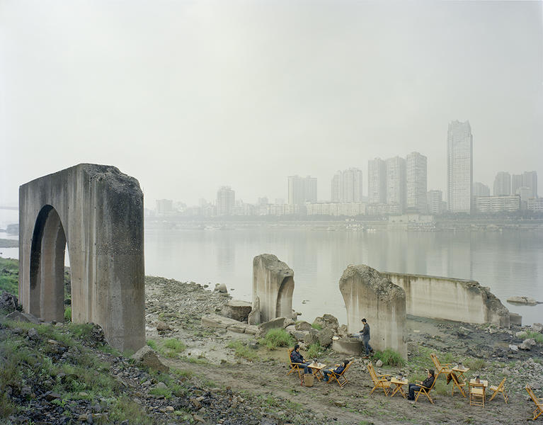 Zhang Kechun, Between the mountains and water no.57, 2014, impression jet d'encre, 135 x 167 cm. 