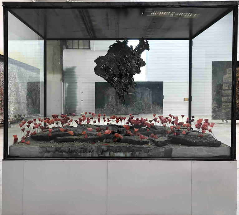 Anselm Kiefer, Coquelicots, de l'ensemble de 6 sculptures sous vitrine déposées au Panthéon, 2020