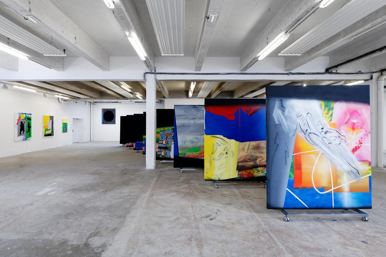 Hoda Kashiha, vue de l'exposition I'm Here, I'm not Here, 2022 - Passerelle Centre d'art contemporain, Brest