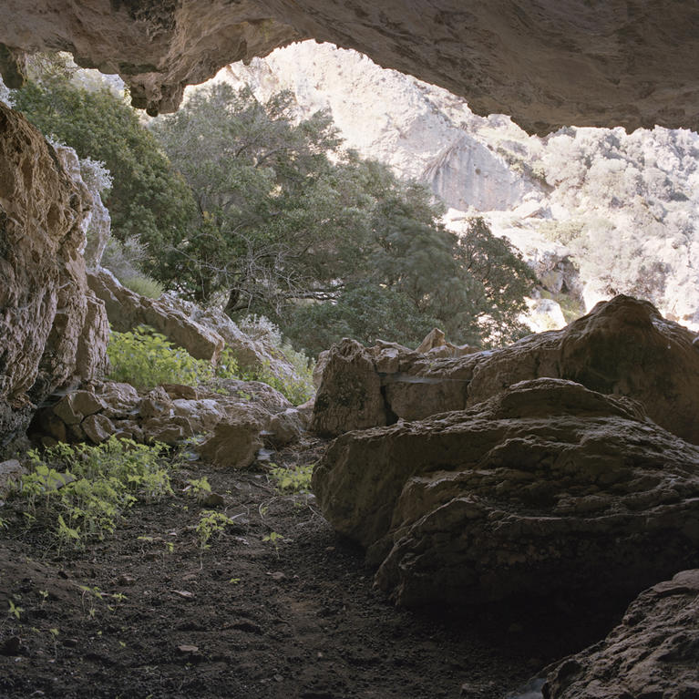 Grotte près de Therma ayant permis aux exilés communistes de se cacher lors de la guerre civile (1946-1949), Ikaria, Avril 2018 