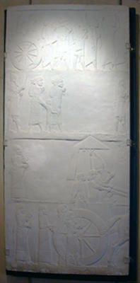 Le roi Assurbanipal moulage d'après l'albâtre gypseux du palais d'Assurbanipal 