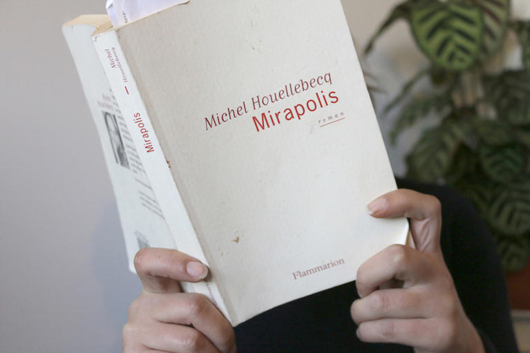 Vue du roman Mirapolis de Michel Houellebecq, visuel pour l'ACR Un courdimanche avec Houellebecq